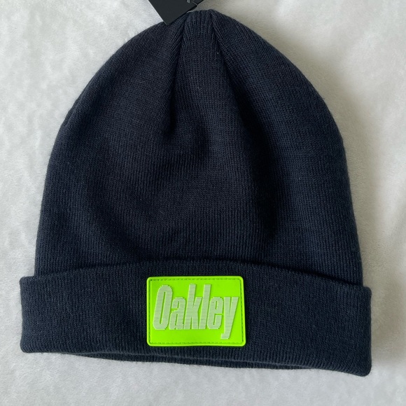 Oakley black beanie new - Picture 1 of 9